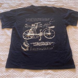 Leonardo de Vinci graphic tee - size M/L